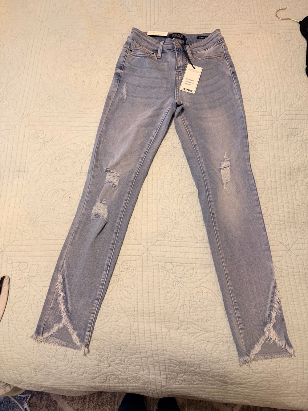 Judy Blue Skinny Tulip Ankle Jeans